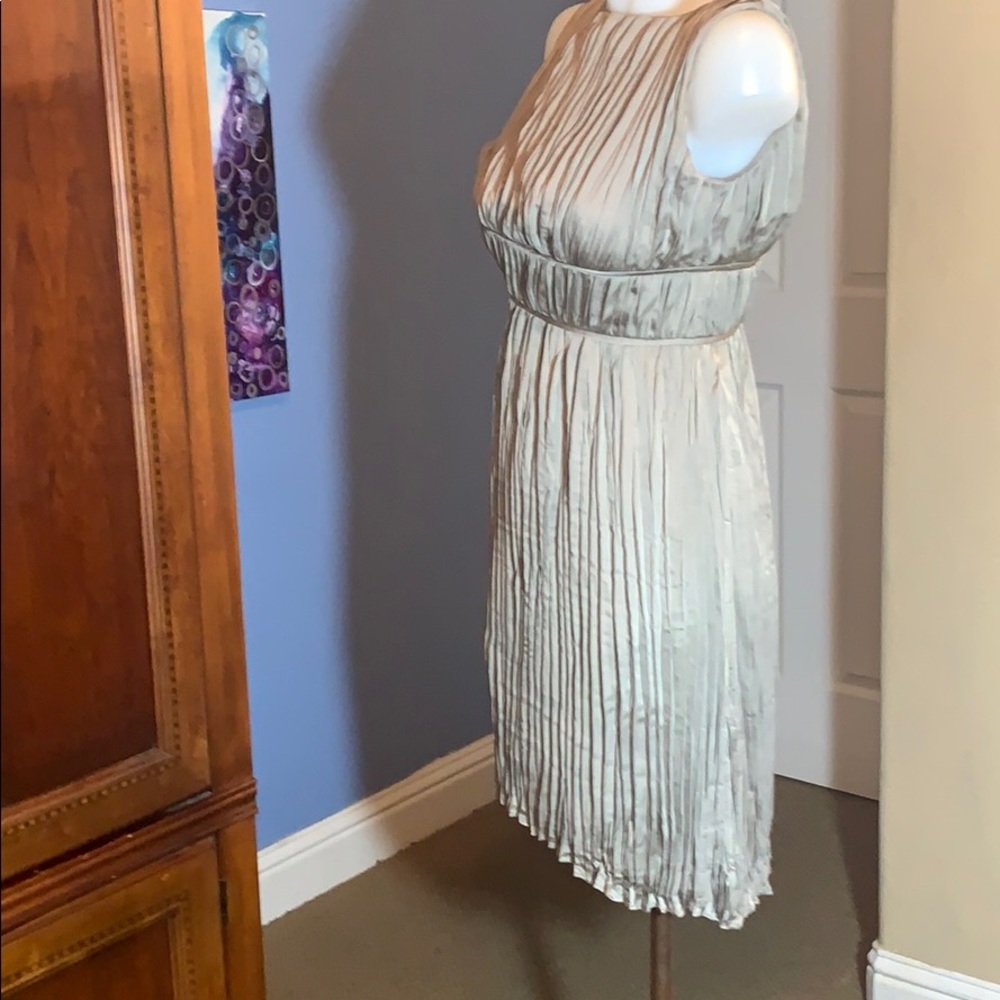 Banana Republic sleeveless taupe dress size 00